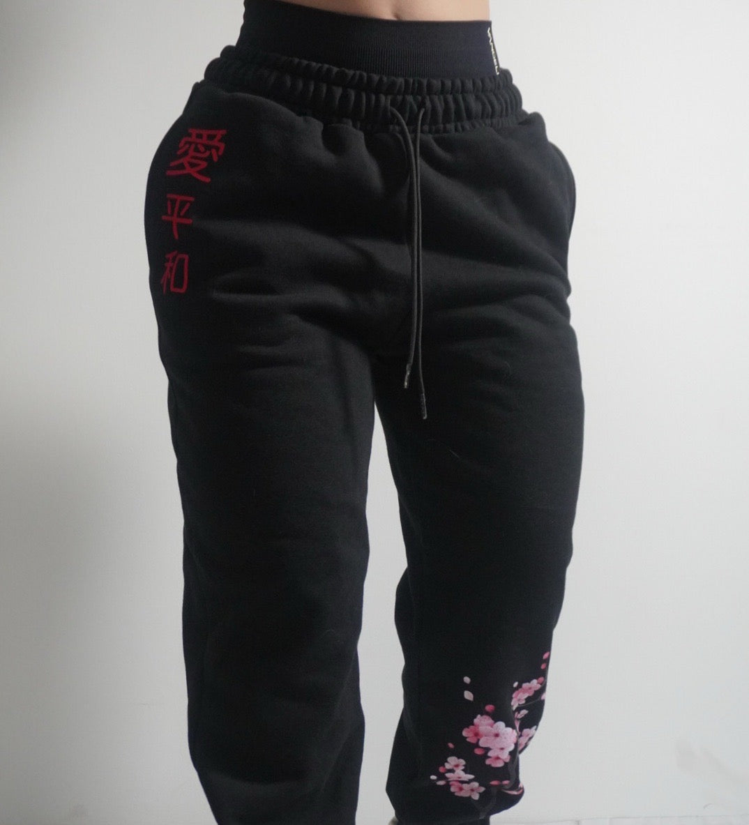 Jogger Oversize Negro Tokio Haru