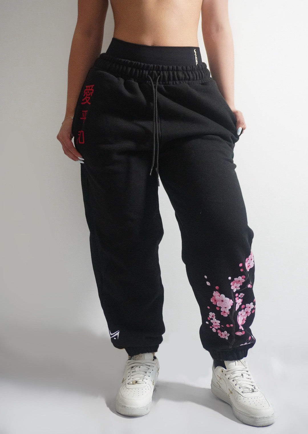 Jogger Oversize Negro Tokio Haru