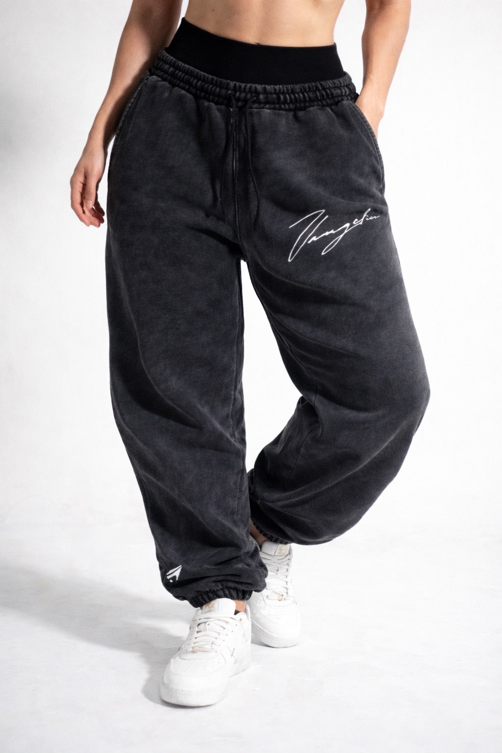 Jogger Gris oscuro Oversize Acid Wash / Mujer