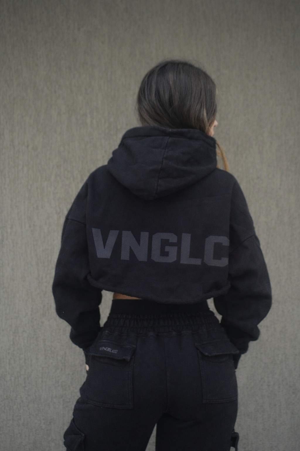 Hoodie Cropped 400 GSM – Edición VNGLC