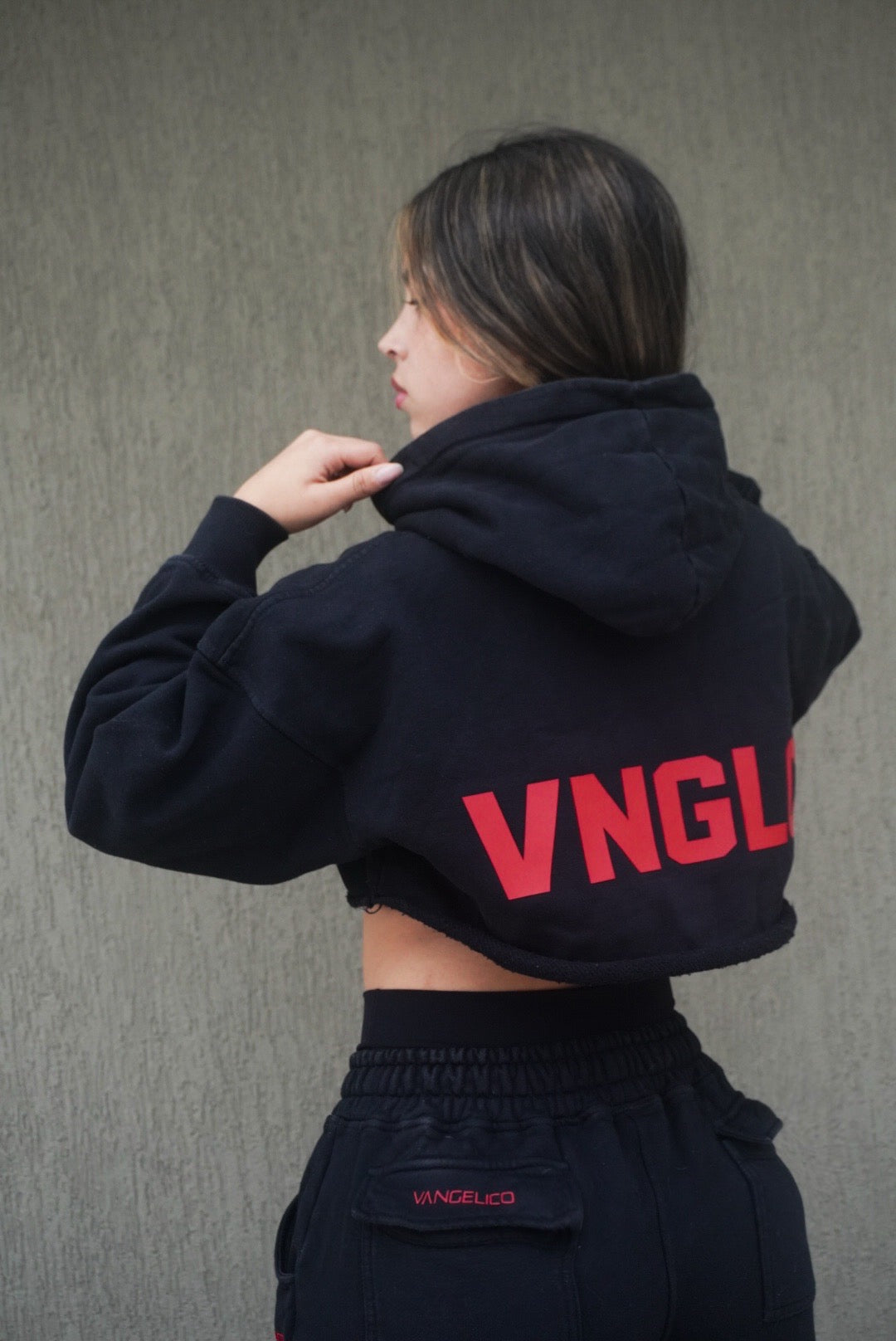 Hoodie Cropped 400 GSM – Edición VNGLC