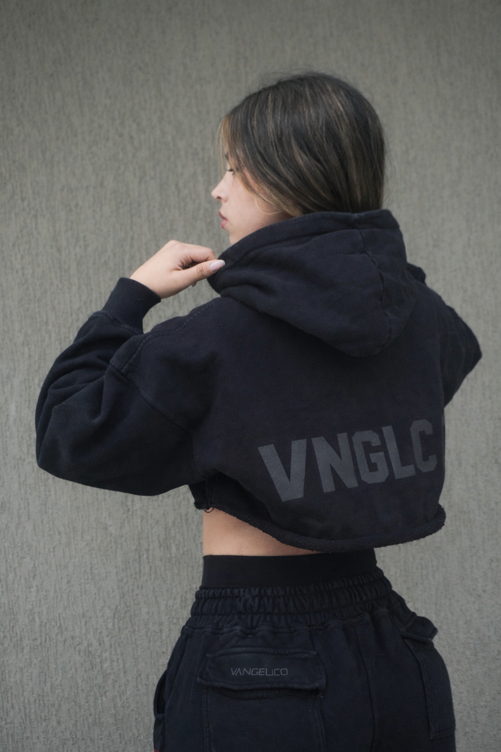 Hoodie Cropped 400 GSM – Edición VNGLC