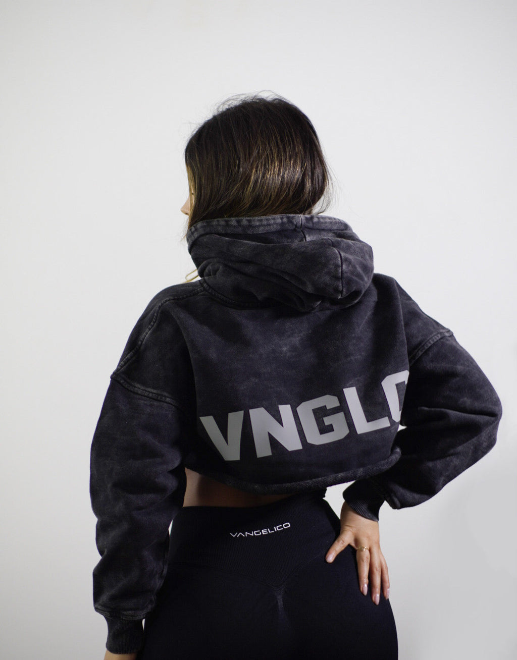Hoodie Cropped 400 GSM – Edición VNGLC