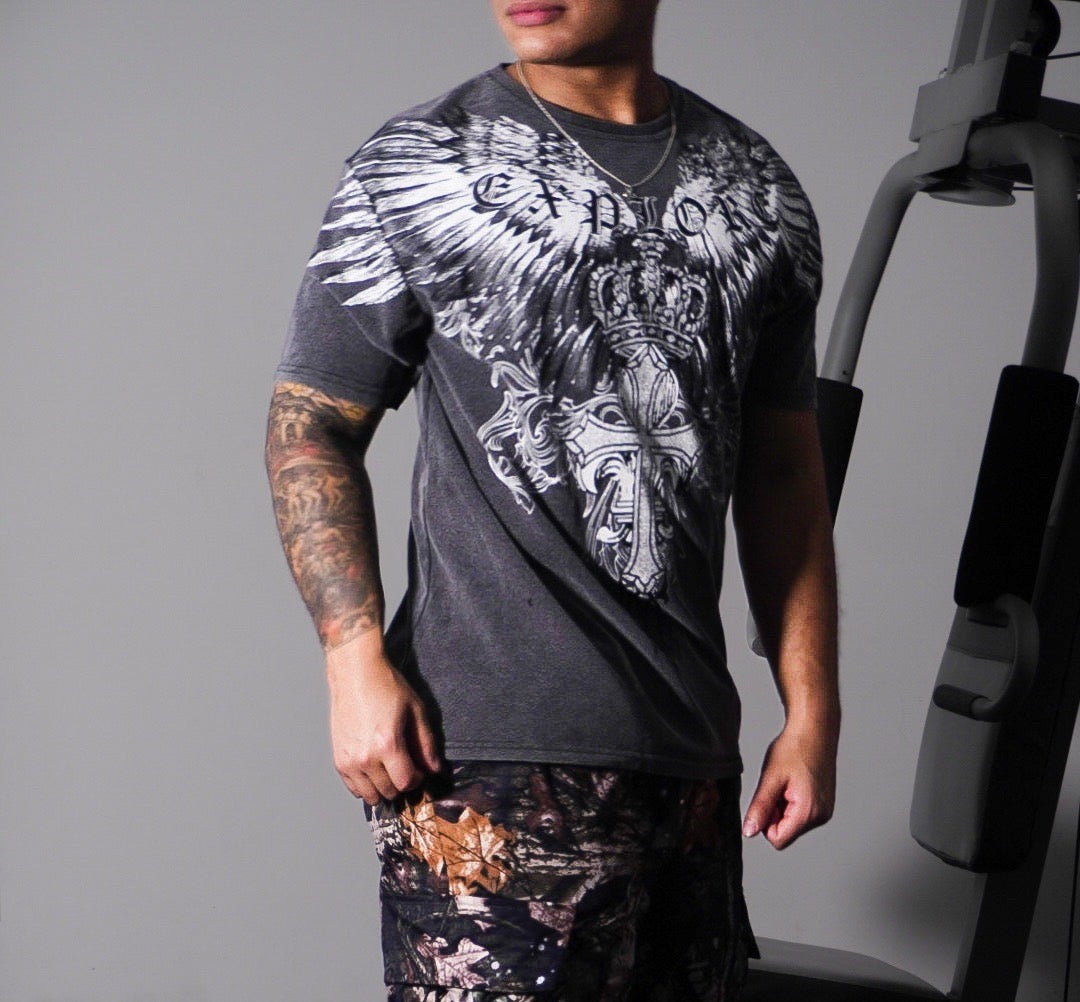 CAMISETA OVERSIZE GRIS PRELAVADO ESTAMPADO DE ALAS